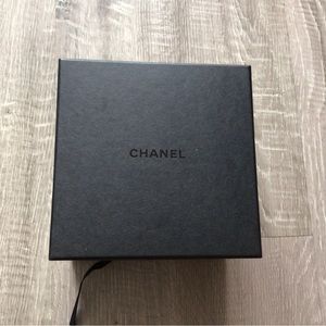 Beautiful Chanel gift box